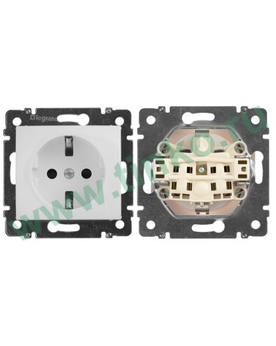 Розетка Valena 2К+3 10/16А, белый (774420). Розетка. LegranD в Керчи